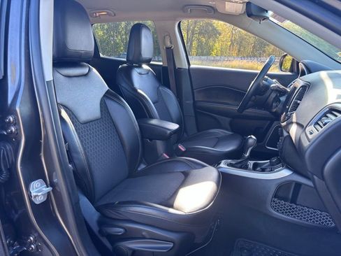 Used 2019 Jeep Compass Latitude w/ Cold Weather Group image 45