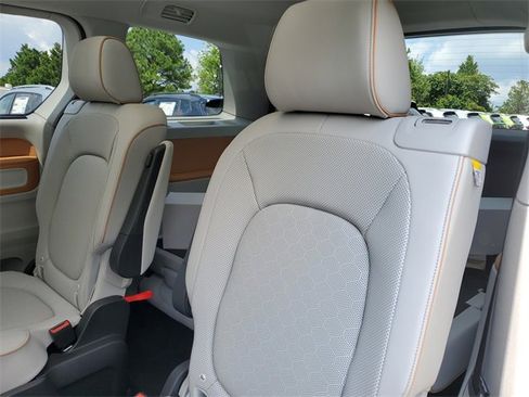 New 2025 Volkswagen ID. Buzz 1st Edition image 11