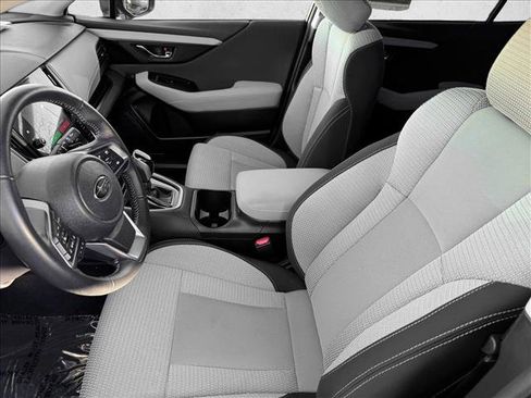 Used 2025 Subaru Outback Premium w/ Popular Package #1A image 9