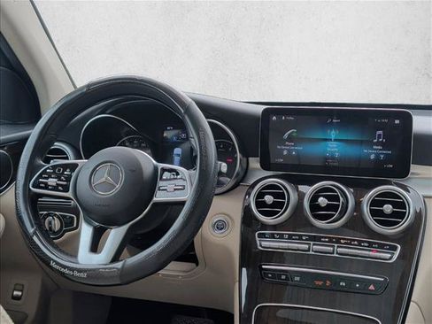Used 2022 Mercedes-Benz GLC 300 image 25