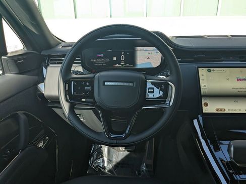 New 2025 Land Rover Range Rover Sport Dynamic SE image 16