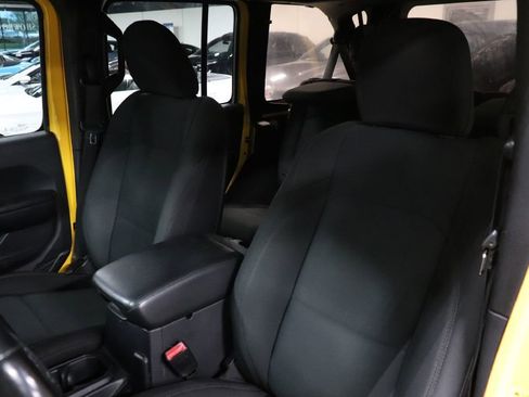 Used 2019 Jeep Wrangler Unlimited Sport S image 11