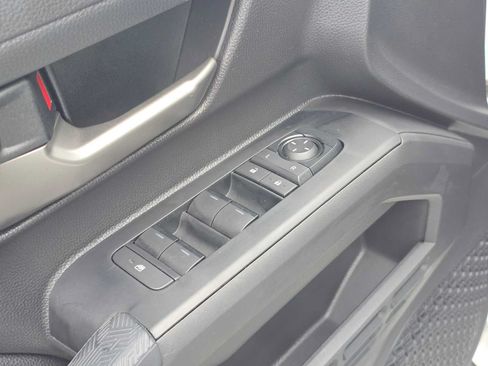 Certified 2025 Toyota Tacoma TRD Off-Road AWD/4WD image 24