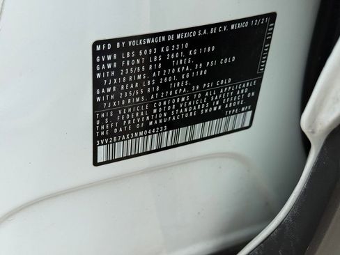 Used 2022 Volkswagen Tiguan SE image 10