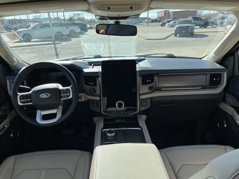 Used 2024 Ford Expedition Max Limited RWD image 16