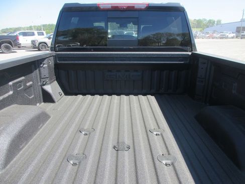 New 2026 GMC Sierra 2500 AT4 w/ AT4 Premium Plus Package AWD/4WD image 6
