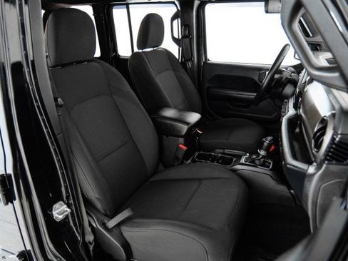 Used 2018 Jeep Wrangler Unlimited Sport S image 29