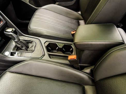 Used 2024 Volkswagen Tiguan Wolfsburg Edition image 19