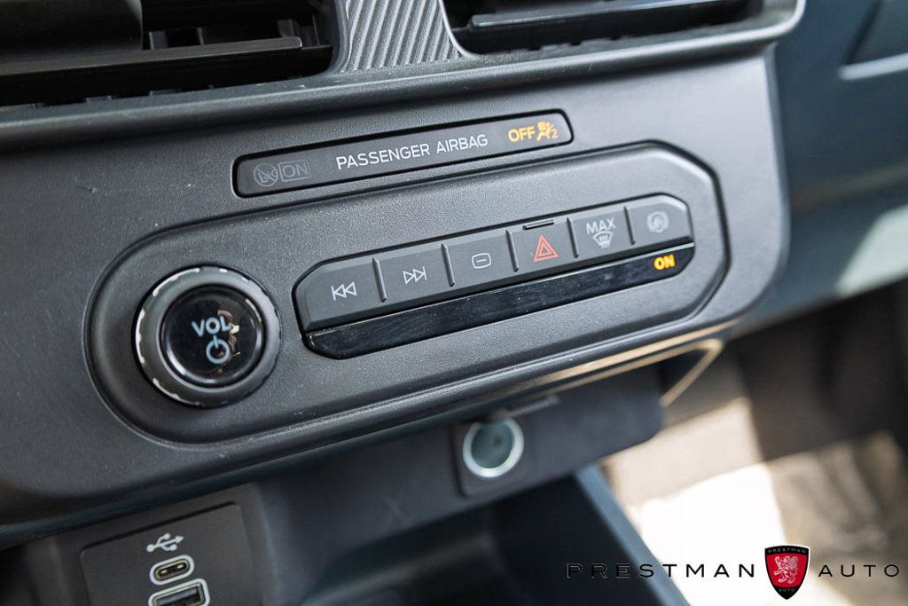 Used 2025 Ford Maverick XL FWD image 30