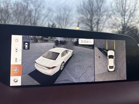 Used 2024 Genesis G90 3.5T image 18