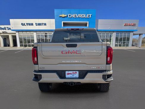 Used 2023 GMC Sierra 1500 AT4X image 9