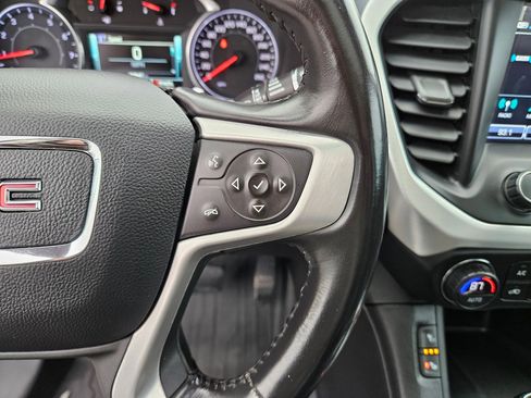 Used 2019 GMC Acadia SLT image 21