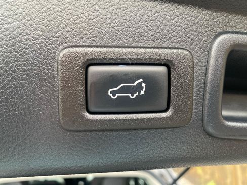 Used 2018 Subaru Forester 2.5i Touring w/ Popular Package #2 AWD/4WD image 10