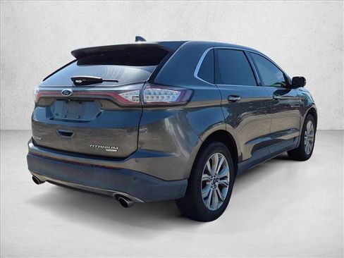 Used 2018 Ford Edge Titanium FWD image 5
