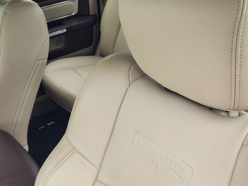 Used 2018 RAM 2500 Laramie AWD/4WD image 17