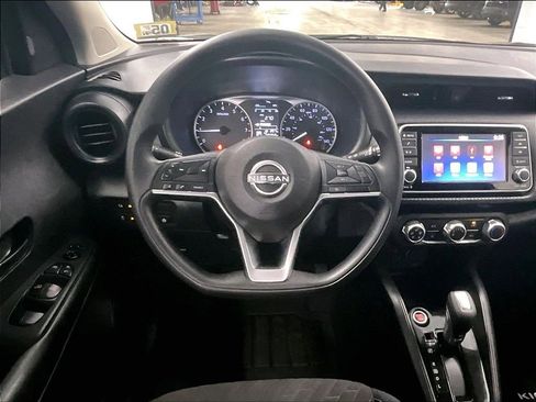 Used 2022 Nissan Kicks S FWD image 17