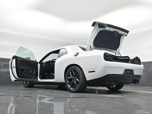 Used 2019 Dodge Challenger R/T w/ Plus Package image 51