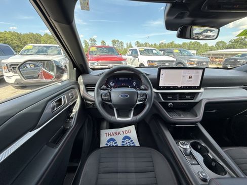 Used 2025 Ford Explorer ST-Line w/ Premium Package AWD/4WD image 12