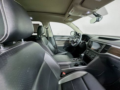 Used 2021 Volkswagen Atlas SE w/ Panoramic Sunroof Package FWD image 30