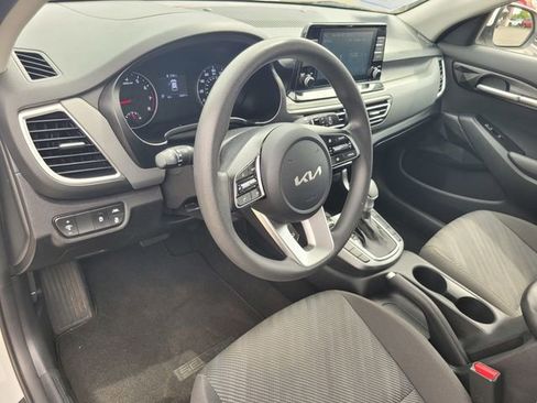 Used 2022 Kia Seltos LX image 9