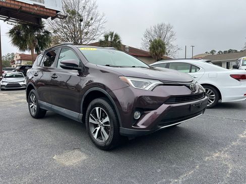 Used 2017 Toyota RAV4 XLE image 4