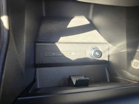 Used 2024 Audi Q4 e-tron Premium Plus image 32