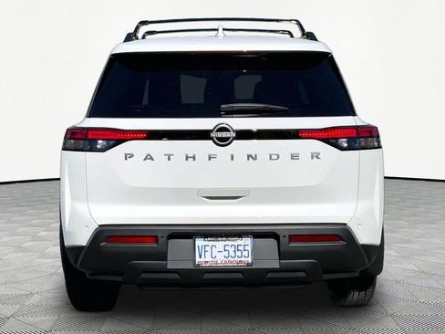 Used 2025 Nissan Pathfinder SV w/ Cargo Package FWD image 6