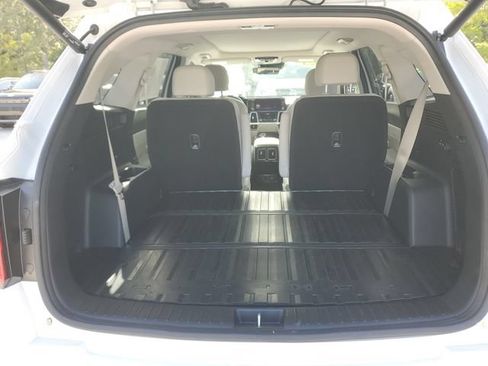 Certified 2023 Kia Sorento SX FWD image 6