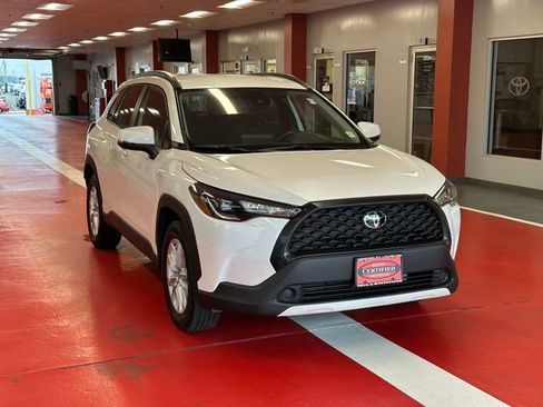 Certified 2022 Toyota Corolla Cross LE w/ Black Badges Package (TMS) AWD/4WD image 2