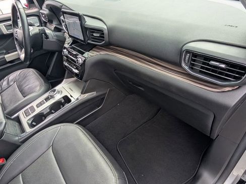 Used 2023 Ford Explorer Limited w/ Equipment Group 301A image 17