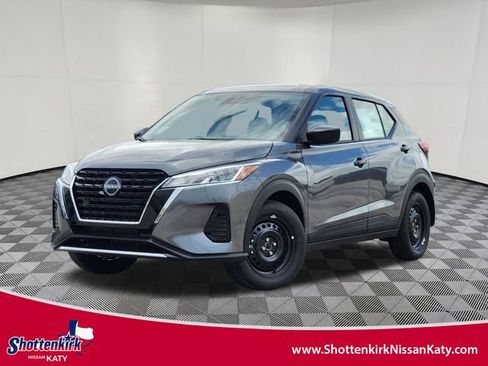 New 2025 Nissan Kicks Play S image 1