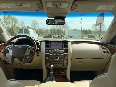 Used 2017 INFINITI QX80 4WD w/ Deluxe Technology Package image 15
