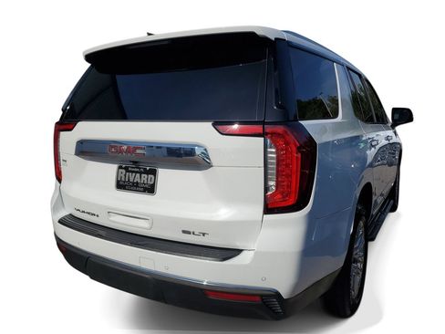 Used 2024 GMC Yukon SLT w/ SLT Luxury Package AWD/4WD image 4