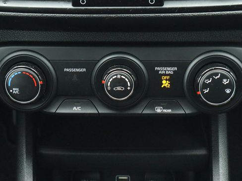 Used 2022 Kia Forte LXS w/ LXS Technology Package image 11