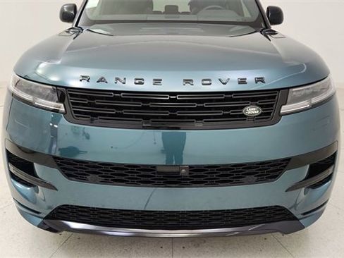 Used 2025 Land Rover Range Rover Sport Dynamic SE image 9