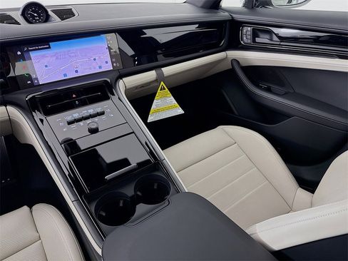 New 2026 Porsche Panamera image 26