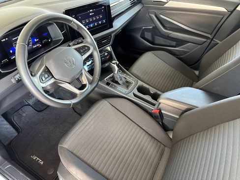 Used 2025 Volkswagen Jetta S image 10