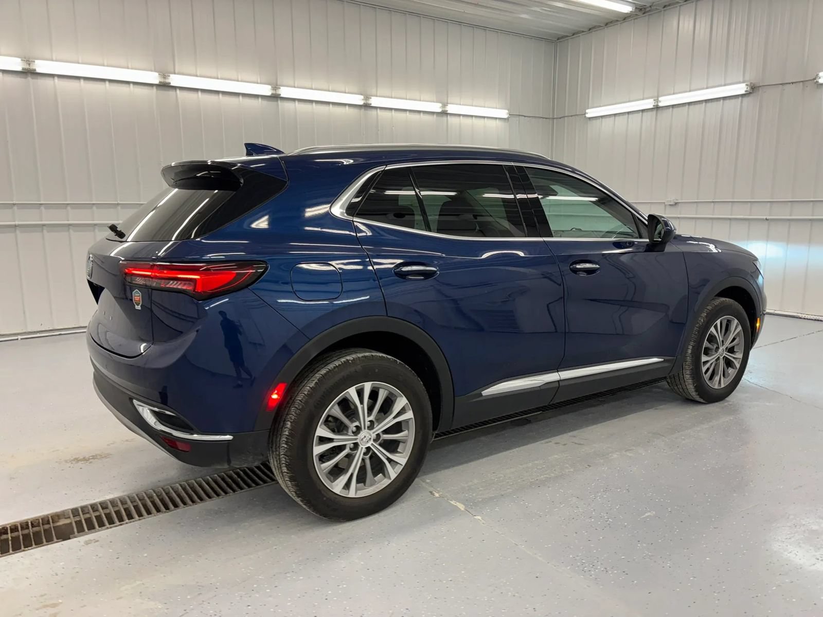 Used 2023 Buick Envision Preferred FWD image 3