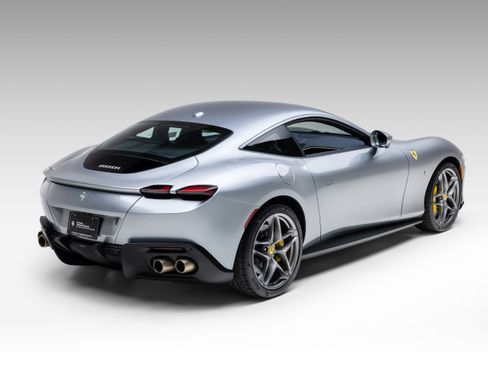 Used 2023 Ferrari Roma RWD image 15