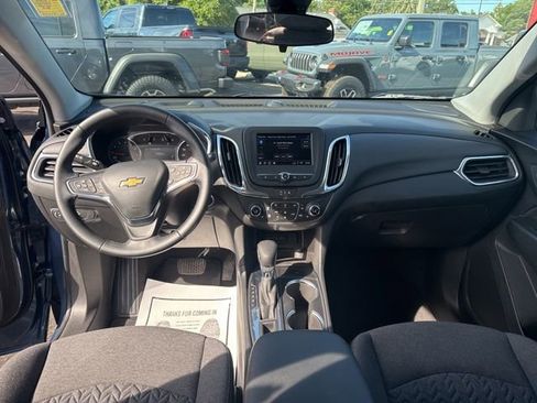 Used 2024 Chevrolet Equinox LT FWD image 12