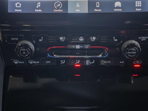 Certified 2023 Jeep Grand Cherokee Summit AWD/4WD image 25