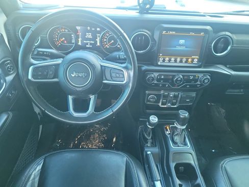 Used 2022 Jeep Gladiator Overland w/ Popular Equipment Package AWD/4WD image 18