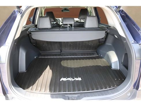 Used 2019 Toyota RAV4 XLE Premium w/ All Weather Liner Package FWD image 17