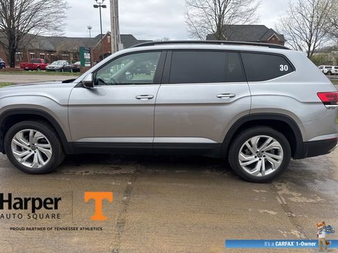 Used 2022 Volkswagen Atlas SE image 2