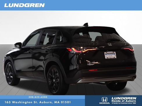 Used 2025 Honda HR-V Sport image 4