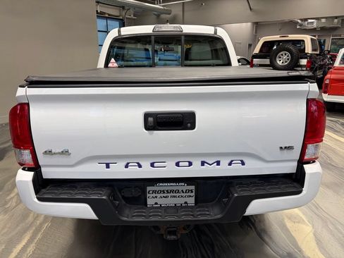Used 2017 Toyota Tacoma SR w/ Tow Package AWD/4WD image 30