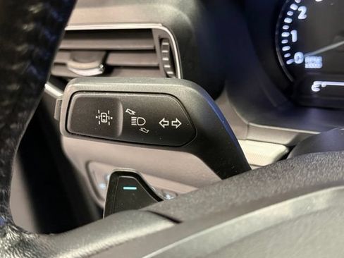 Used 2020 Ford Explorer XLT w/ Equipment Group 202A AWD/4WD image 16