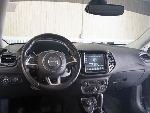 Used 2019 Jeep Compass Limited AWD/4WD image 11