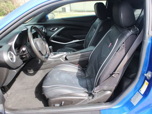 Used 2017 Chevrolet Camaro LT w/ RS Package image 23