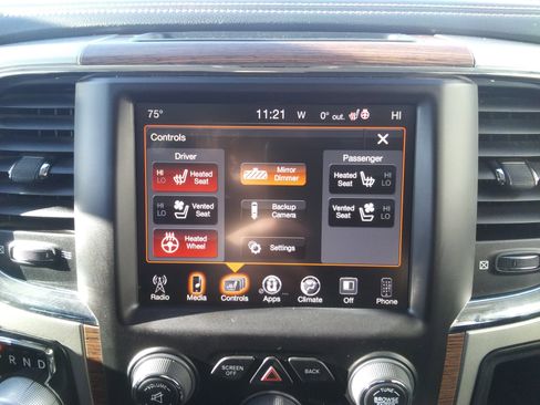 Used 2017 RAM 1500 Laramie w/ Convenience Group image 23